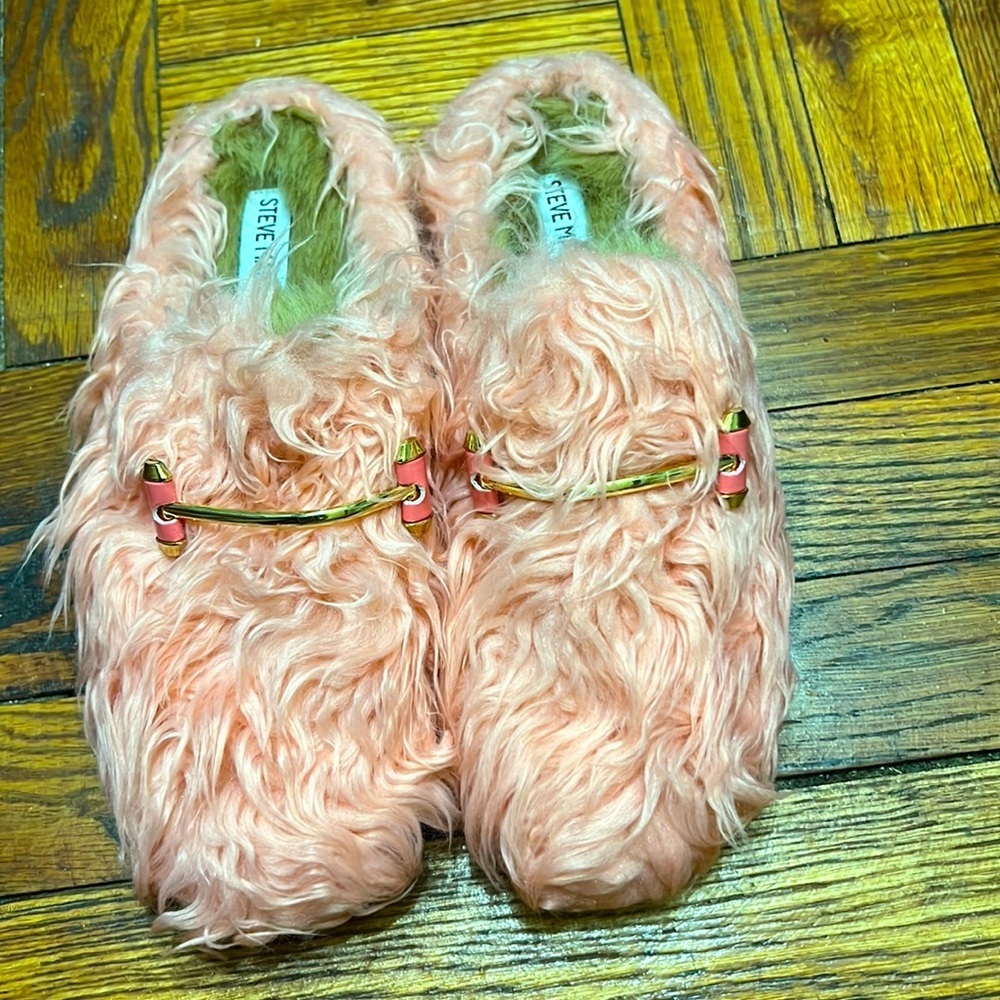 NWOB Steve Madden faux fur slippers size: 9